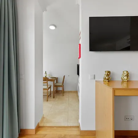 Floor Perfect For Couples & Remote Work * Portimão